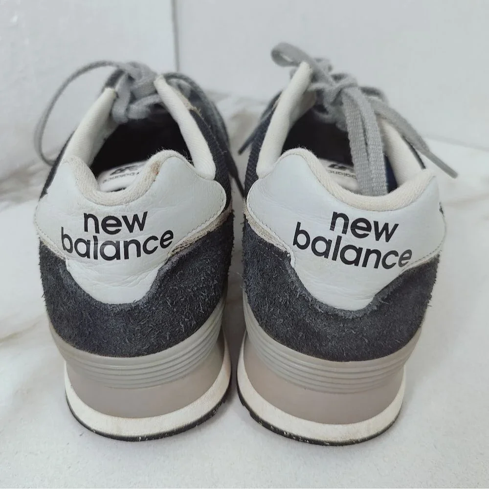 New Balance 574 Navy Suede Unisex Running Shoes Sneakers, Sz 9(M) 10.5(W)